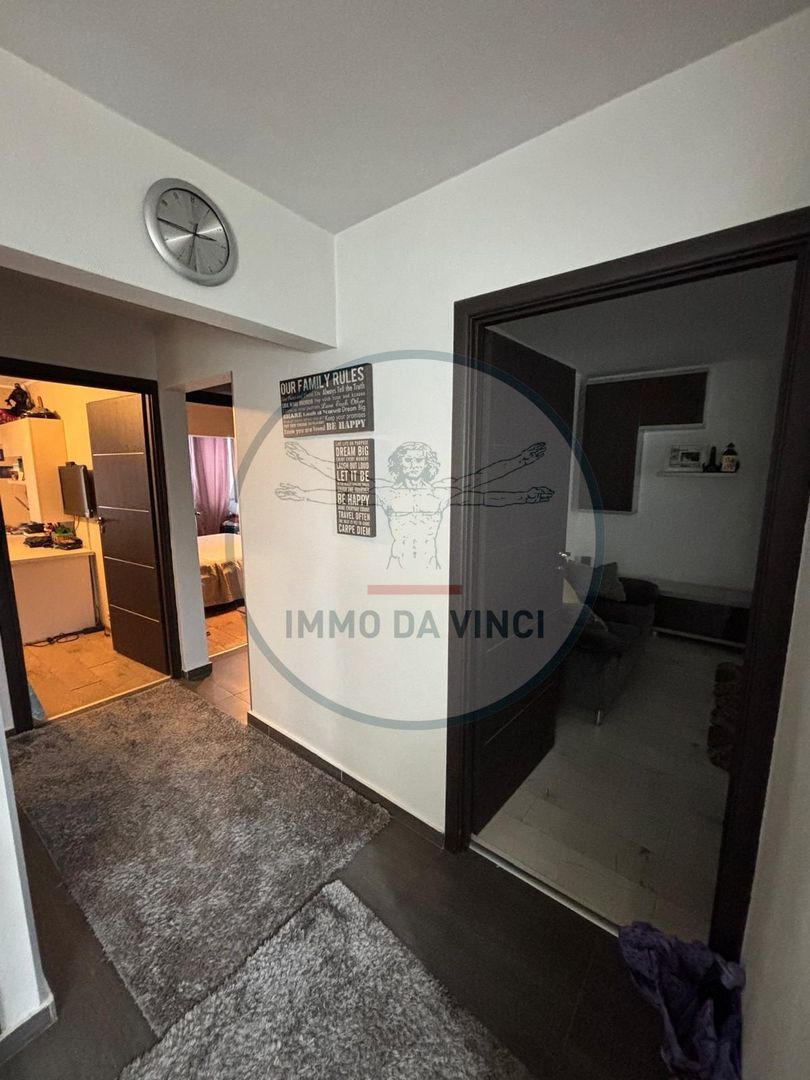 Vând apartament 3 camere Între Lacuri - Poză 3