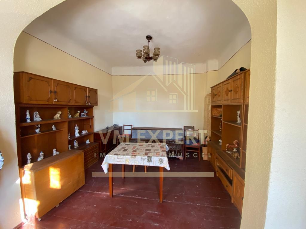 CASA 3 CAMERE, TEREN 300 MP, CENTRU, CAMPULUNG - Poză 3