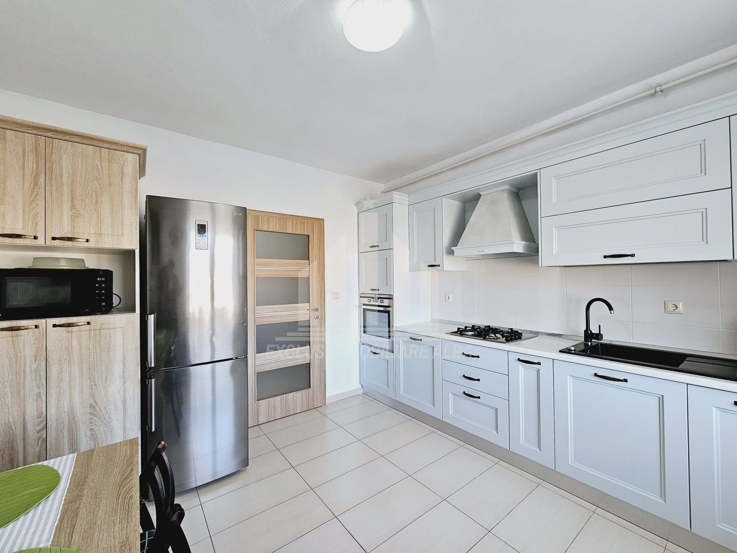 Apartament cu 2 camere decomandate, Cetate - Poză 4