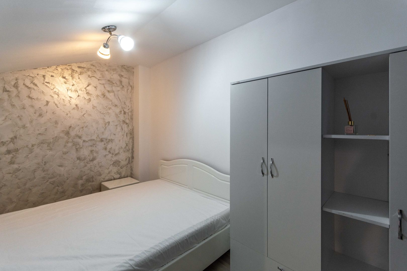 Bucurestii Noi - Chitila Ap 3  camere la curte, terasa, comision 0% - Poză 7