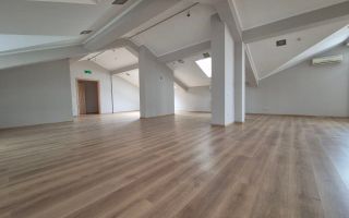Spațiu comercial cu 6 camere de închiriat în Centru, Chișinău - Poză 3