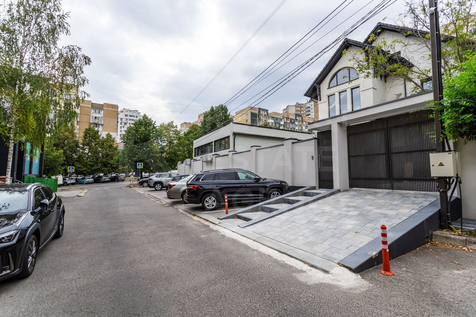 Chirie, casă, 4 camere, strada Ion Dumeniuc, Ciocana - Poză 2