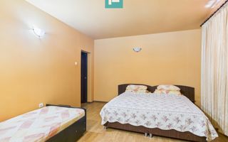 Casă și clădire de apartamente la Orțișoara - Poză 7