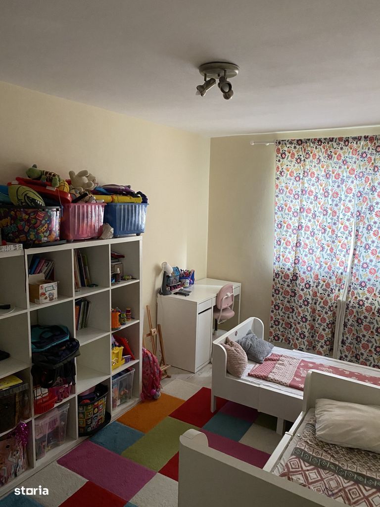 De vanzare apartament 3 camere Drumul Taberei - Poză 2