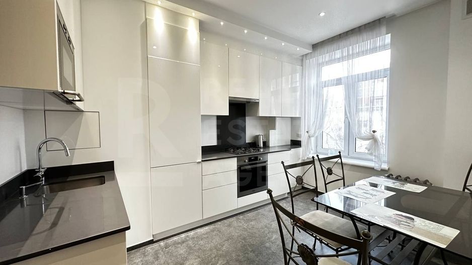 Chirie, apartament, 2 camere, bul. Ștefan cel Mare, Centru - Poză 1