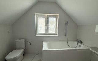 Casa insiruita cu finisaje moderne in cartierul Europa! - Poză 18