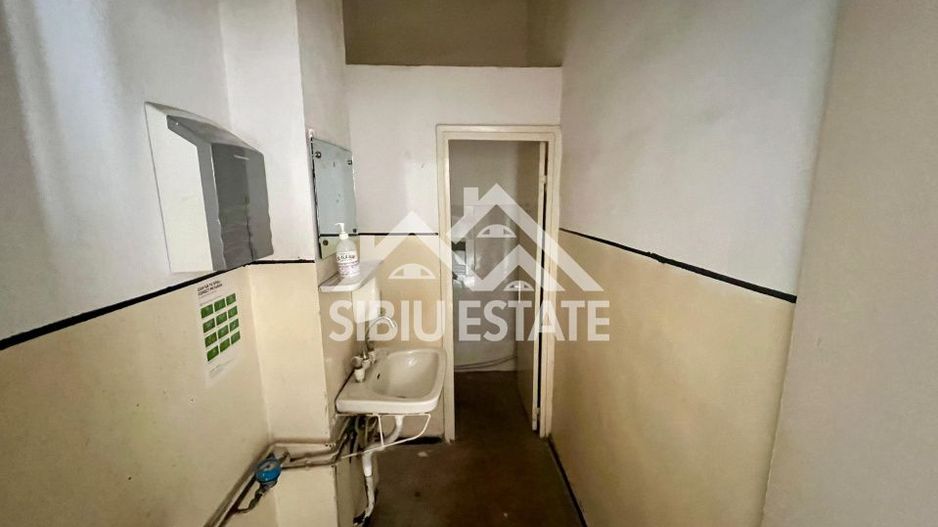 Spatiu comercial 60 mp cu vitrina mare la strada, Valea Aurie - Poză 3