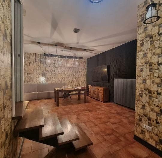Apartament 6 camere, gradina privata - Poză 2