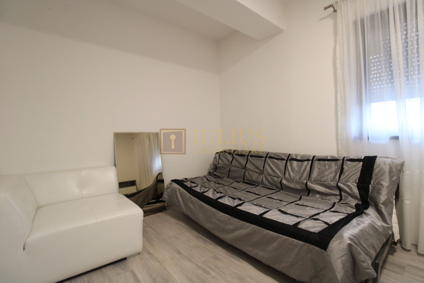 Zona Lipovei, casa 4 camere + 3 bai, curte proprie. - Poză 19