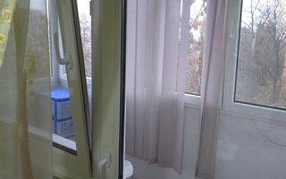 Vanzare ap. 2 camere, 2 balcoane, bloc 85, posibilitate centrala, Titan-Ciucea - Poză 3