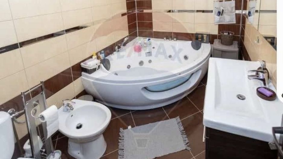 Casa/Vila 4 camere de vanzare - Poză 4