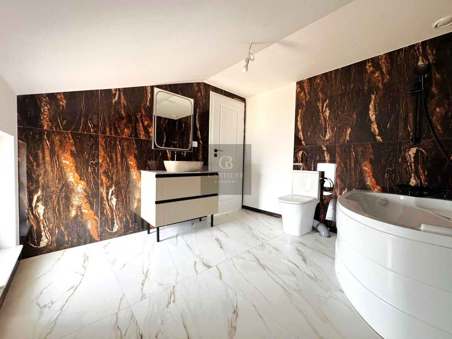 CASĂ + GARAJ | 5 CAMERE | BERCENI | - Poză 21