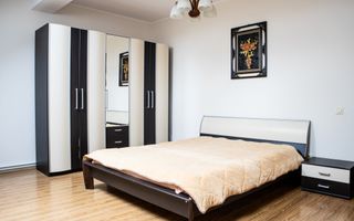 Vila spatioasa pt doua familii 10 camere Clinceni Monumentul Eroilor - Poză 25