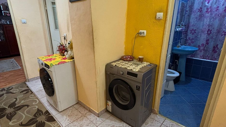 Apartament cu 3 camere de vanzare în Cugir - Poză 8