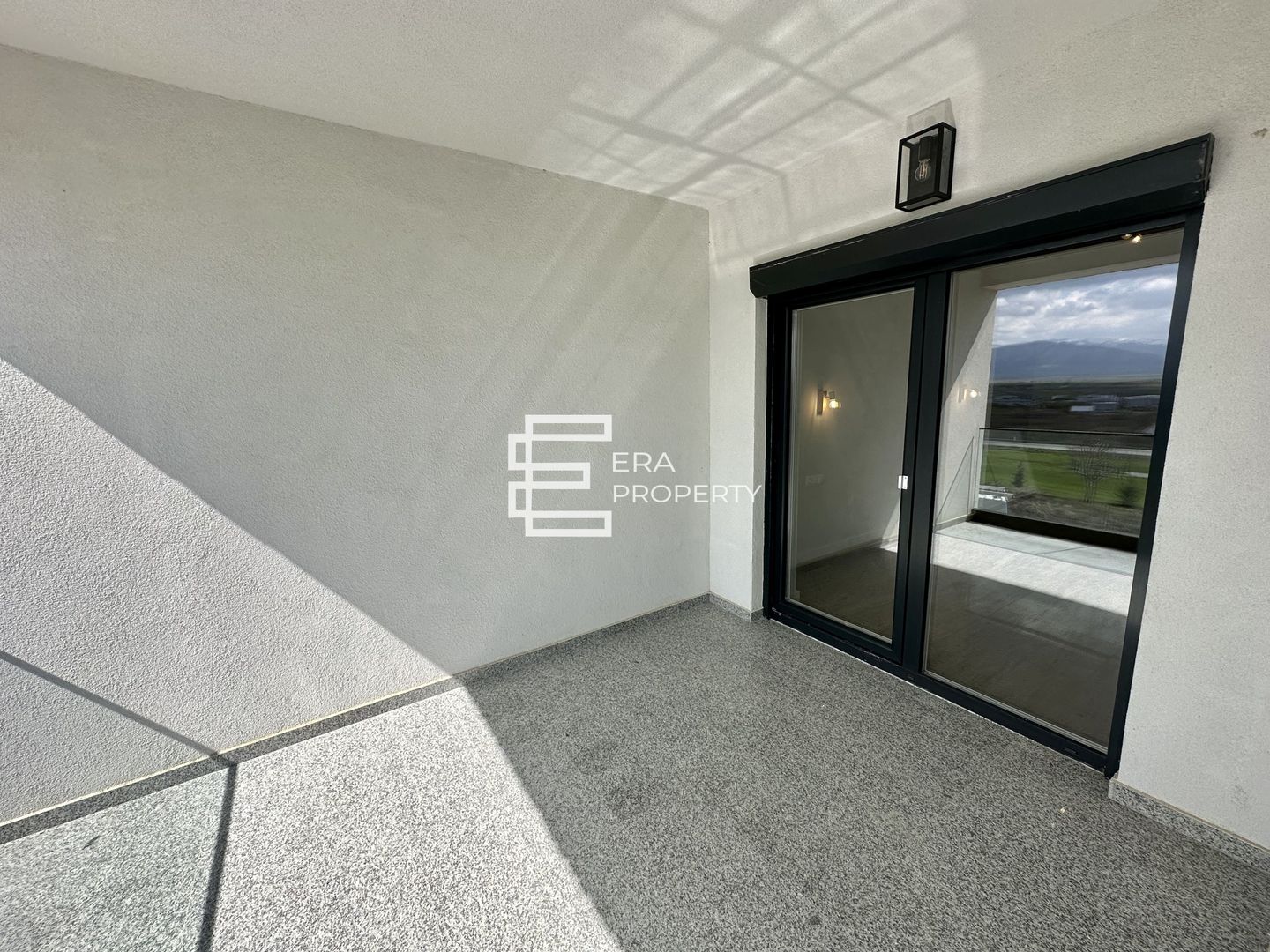 Apartament 2 camere - etaj 1- terasa 18 mp - zona Aeroport Sibiu - Poză 11