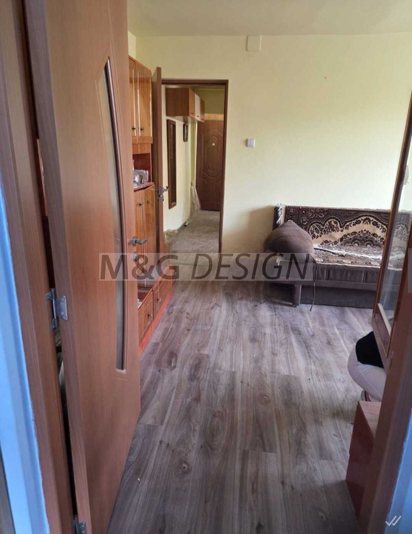 Apartament 3 camere Sgului etaj 2 cu centrala - Poză 1