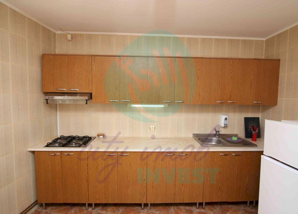 Vila cu 24 de camere cu priveliste superba ideal investitie in PREDEAL - Poză 40