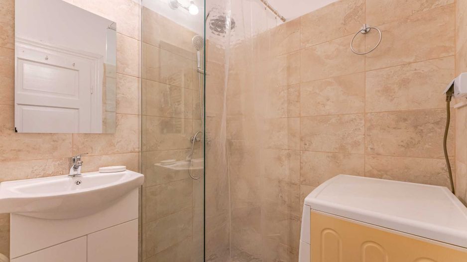 Garsoniera la casa in Brasov - Poză 8