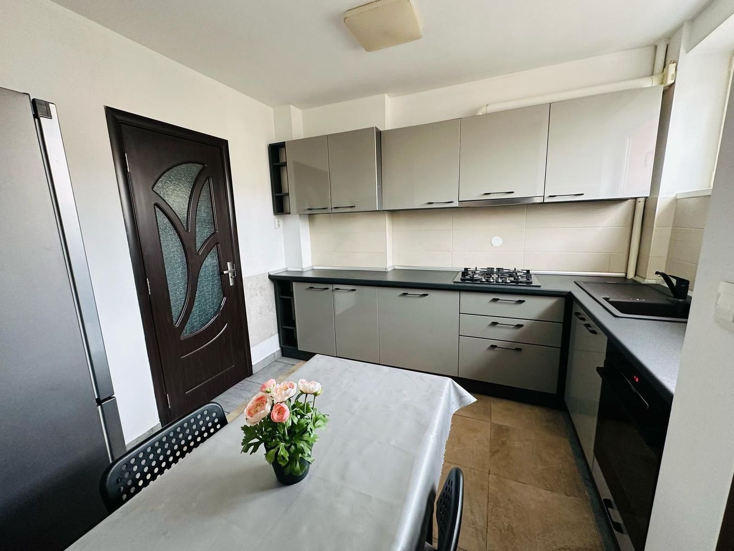 BRASADAS închiriază ap 3 cam etaj 3/8 zona OBOR 1min Metrou. - Poză 19