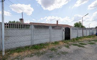 Casă renovată cu 3 camere din cărămidă în Gradiste - Poză 10
