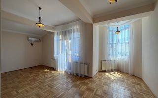 Vila 9 camere cu piscina si teren de 1.000 mp - Poză 5