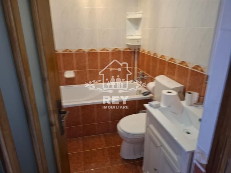 🏡 APARTAMENT CU 3 CAMERE DE ÎNCHIRIAT | 2 BĂI | ZONA CENTRALĂ – SIBIU - Poză 4