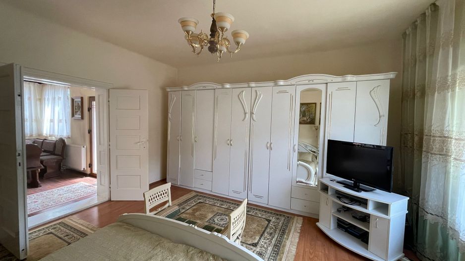 Casă de vânzare în Vașcău–natură, liniște și confort modern- 72000 Eur - Poză 8