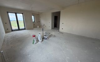 Finisat la cheie. Loc de parcare. Suprafata generoasa - Poză 3