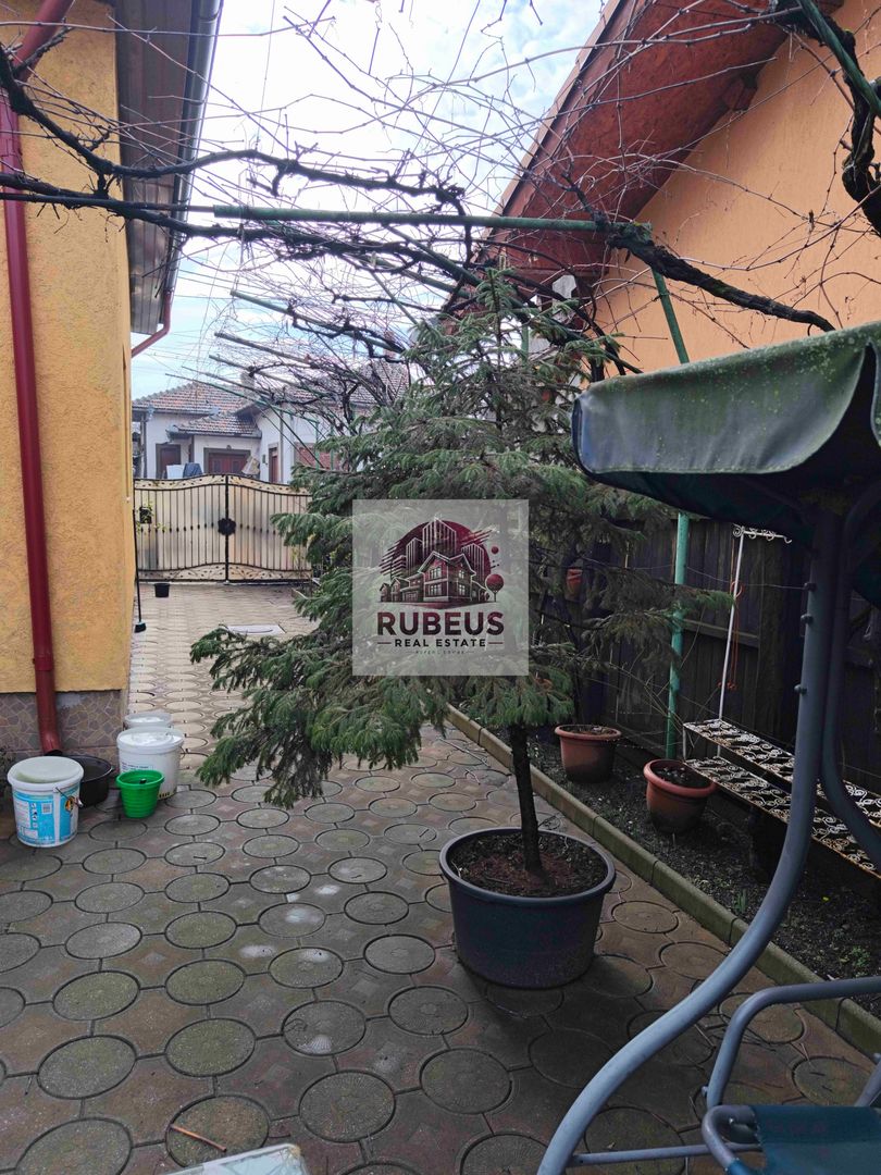 Casa cu personalitate in Calomfirescu – spatiu, liniste si teren gener - Poză 6