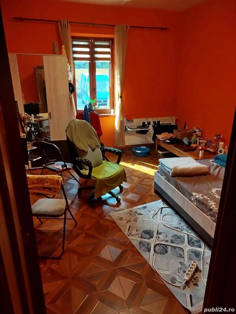 Garsoniera zona Fabric la curte - Poză 1