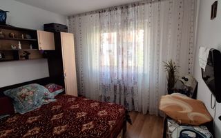Apartament 3 camere ETAJ 1 de vanzare zona Craiovita Noua - Poză 2