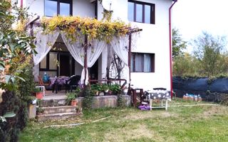 Vilă individuală 6 camere, teren 903 mp ! - Poză 1