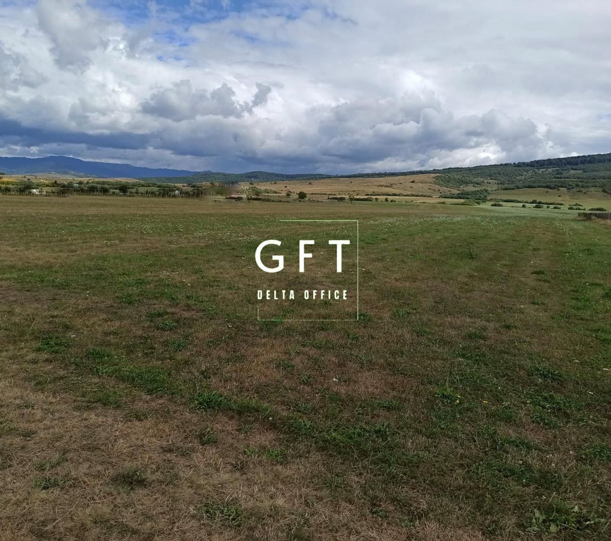 Teren intravilan 5217 mp cu utilitati-Parcelabil-ideal case-Livezile - Poză 1