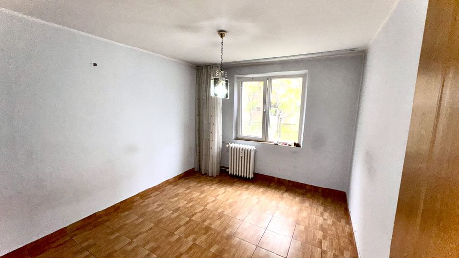 Apartament spațios 3 camere | Etaj 1/8 | Bloc reabilitat - Poză 1