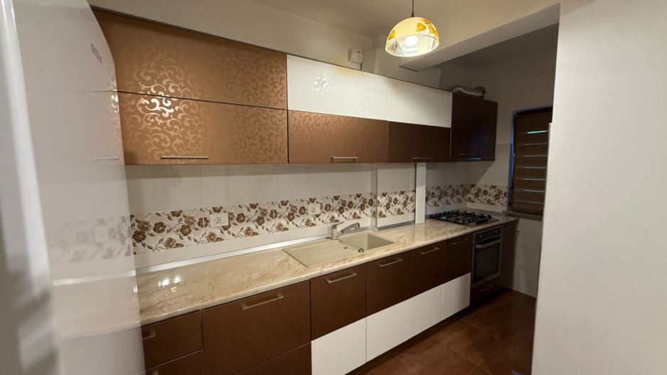 Apartament 3 camere de închiriat | Zonă centrală | Etaj 1 - Poză 4