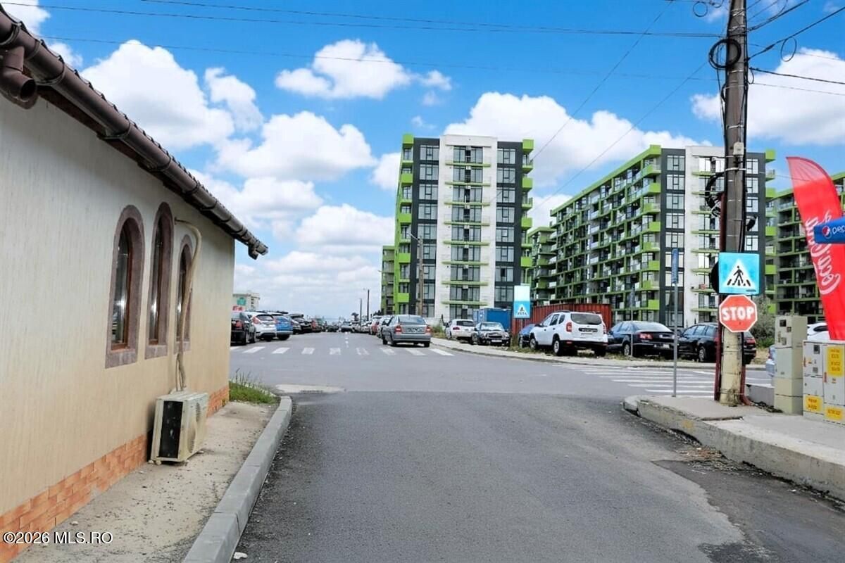 Mamaia Nord - Langa Mare, pensiune la cheie, 11 camere, 9 bai! - Poză 93