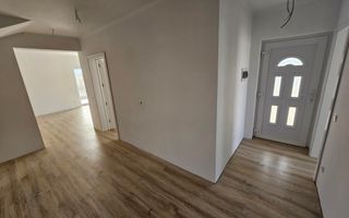 Casa 4 camere, cu predare la cheie, 324 mp teren, Micesti - Poză 7