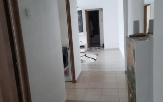 Apartament 3 camere zona Complexul Studentesc etaj 2 - Poză 4