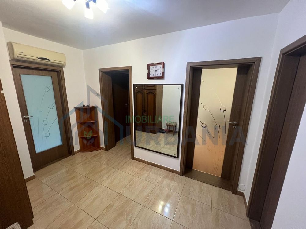 # Inchiriez camera (fata) Ap3 camere Podu Ros Decomandat - Poză 4