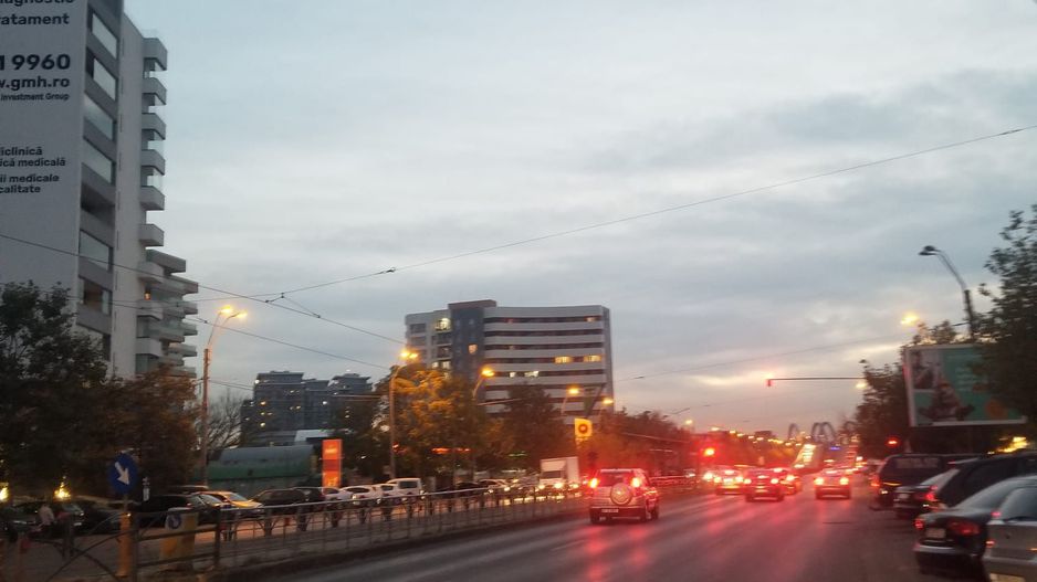 Cladire de birouri Mihai Bravu | langa statia de metrou 170Mp - Poză 3