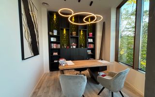 Spațiu comercial modern, zona-centrala complet amenajat pentru birouri - Poză 1