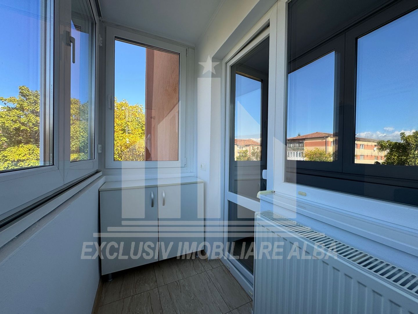 Apartament cu 2 camere complet renovat, etaj intermediar, Cetate - Poză 9