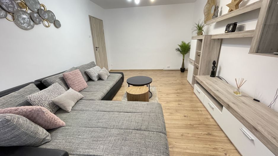 Amenajat complet, mobilat și utilat, totul nou - Poză 2