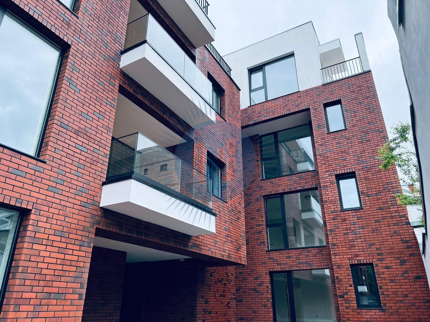 Apartament cu 2  camere in Bloc Boutique Dacia Eminescu - Poză 1