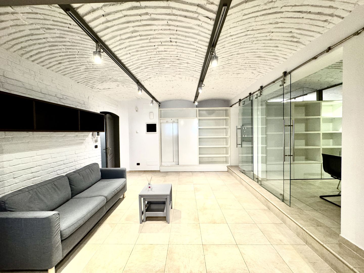 Spațiu de Birouri Elegant în Clădire Istorică Renovată – Piața Unirii, - Poză 4