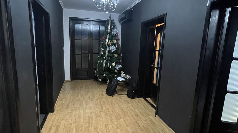 Casa S+P+E+M | 605 mp utili | 10 camere | 3 bucatarii | 4 bai | 3 terase | Garaj - Poză 18