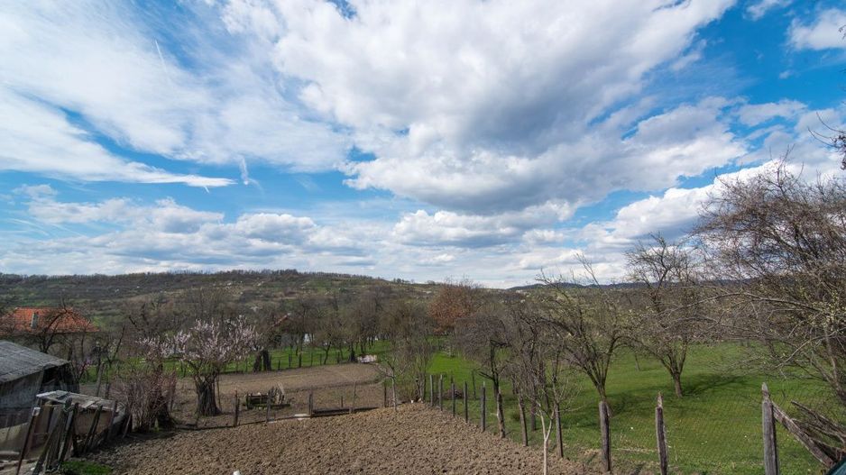  Casa gata de mutat+teren 1000 mp in zona de deal, jud. Arges - Poză 16