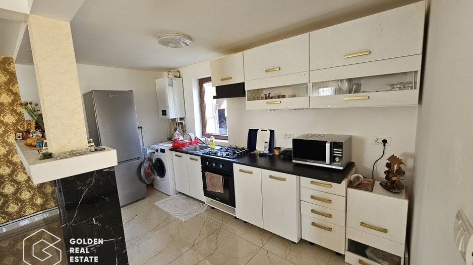 Casa cu 4 camere,  două fronturi stradale, P+ M, Chitila - Poză 7