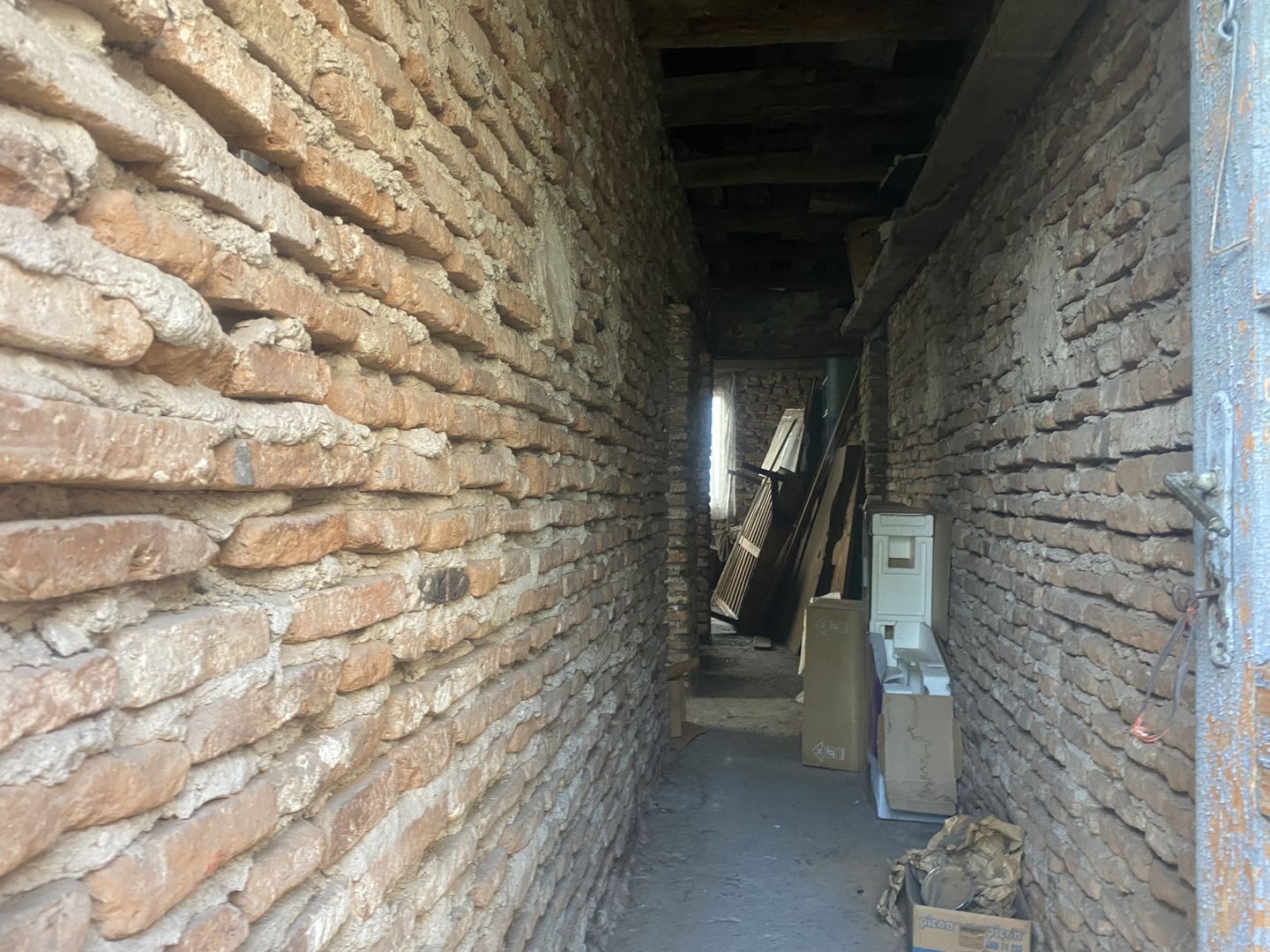 Vanzare casa cu 6 camere in Targoviste - vizavi de Colegiul Carabella - Poză 23