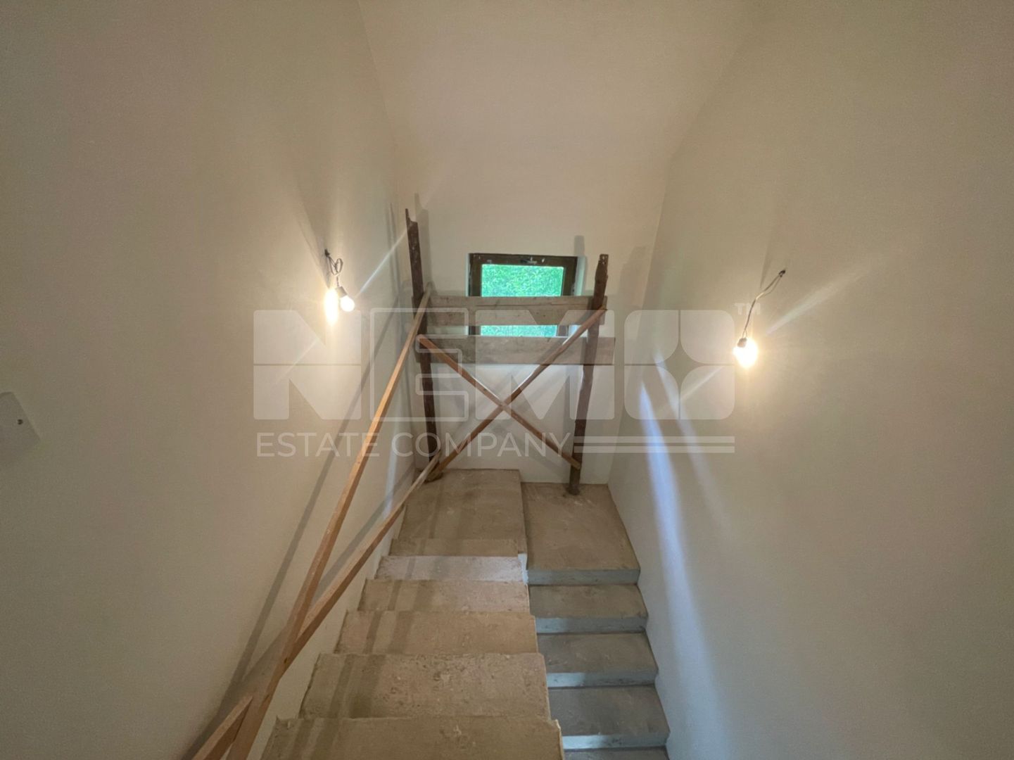 Casă la Rosu | Teren imprejmuit | Priveliste panoramica| Burla - Poză 16